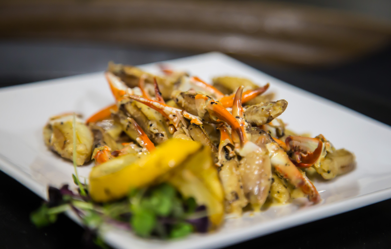 Best Crab Claws in Orange Beach? Cottons.